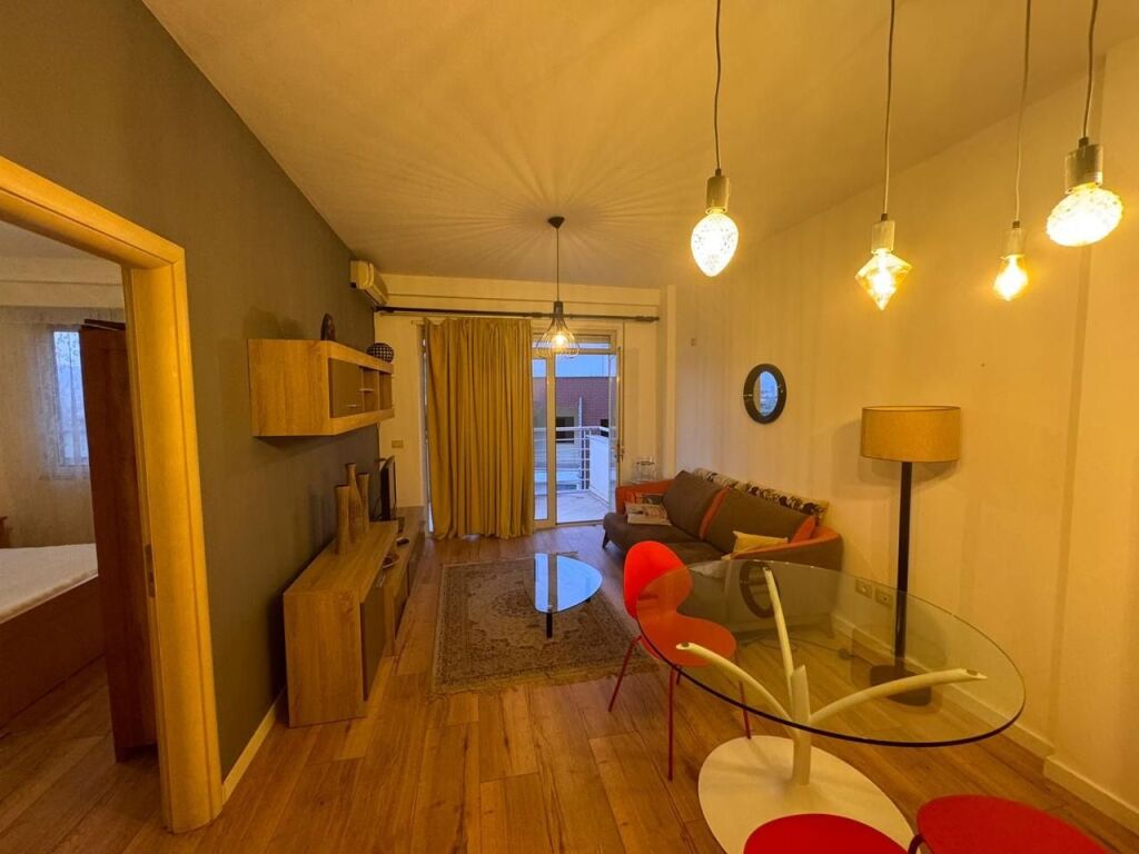 1+1, dry lake, 500 euro