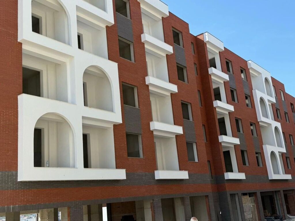 🏡 Shitet Apartament 2+1 – LakeSide Residence, Paskuqan ✨