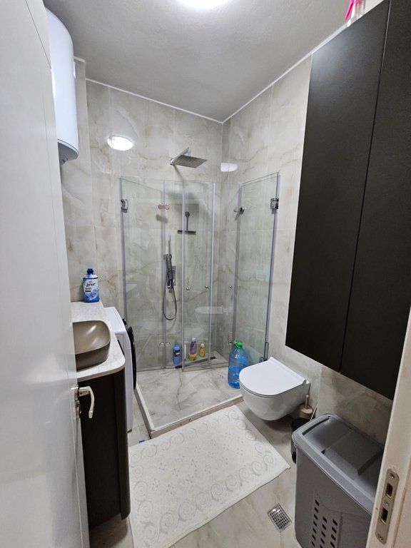 Shitet super apartament modern tek Rrethi i Astirit!