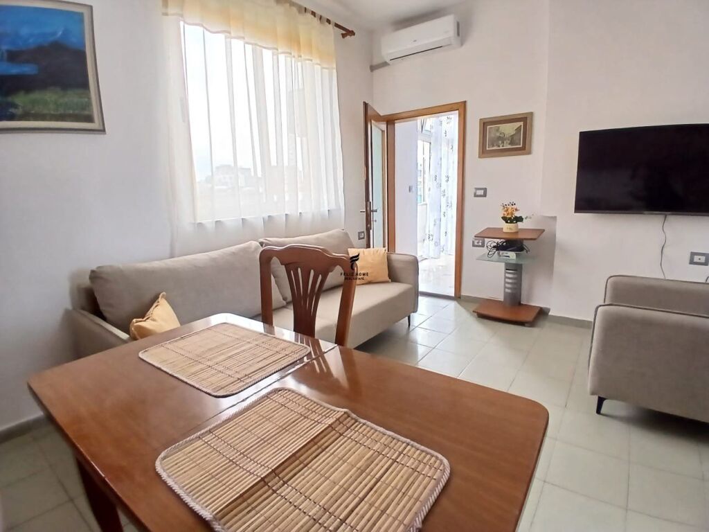 APARTAMENT ME QERA 2+1 RRUGA E DURRESIT 65.000 LEKE FH-80011