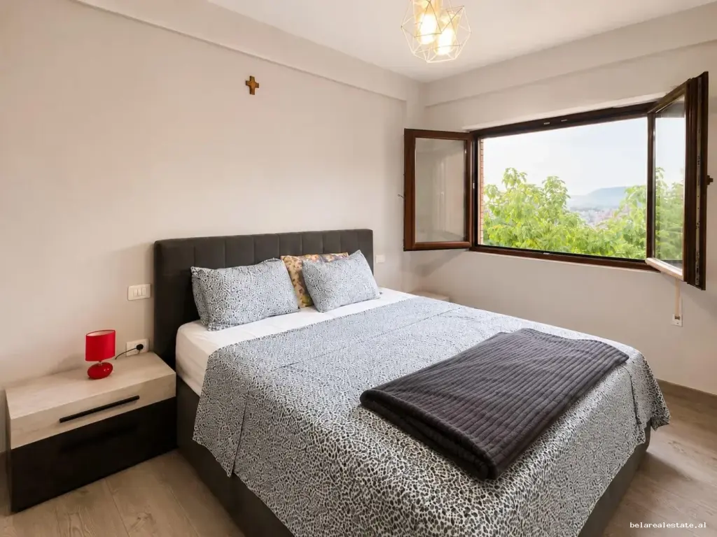 Apartament Ne Shitje 2+1 tek Kopshti Botanik (ID B120878) Tirane