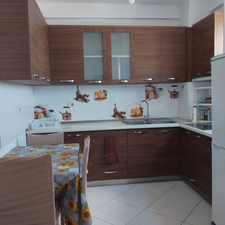 Appartamento 1+1 in affitto – Astir (Palazzo di Ilir Meta) !