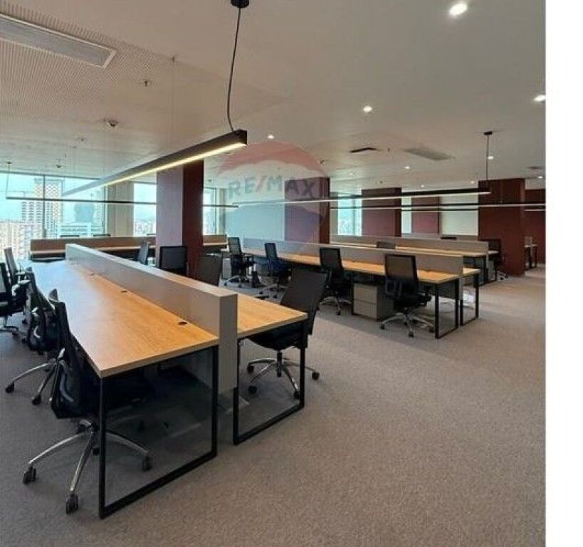 Ufficio - In Affitto nel centro città - Via Elbasanit, Tirana!!! ID: 530491001-604