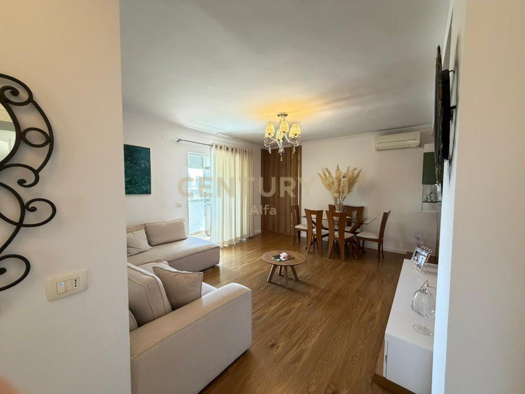 SHITET APARTAMENT 2+1 I INVESTUAR, NË LAPRAKË