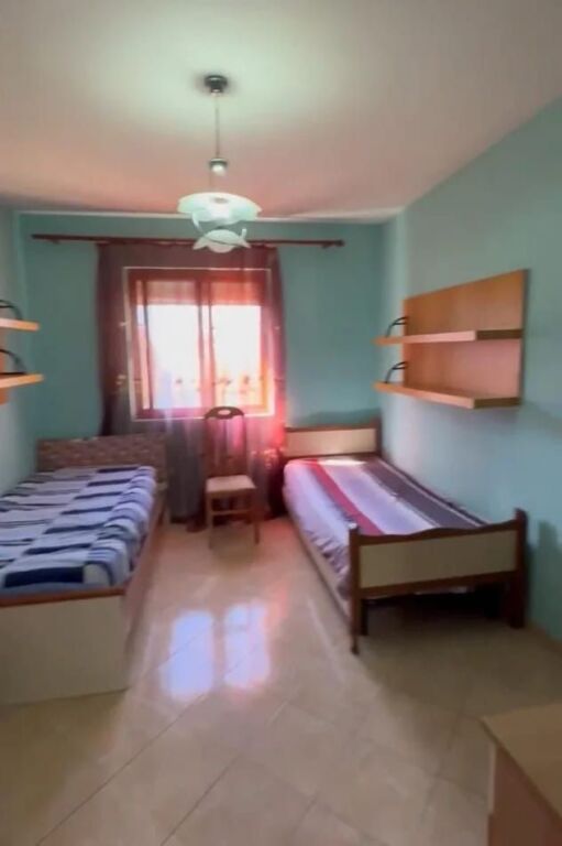 Jepet Me Qera Apartament 2+1+1 Ballkon
