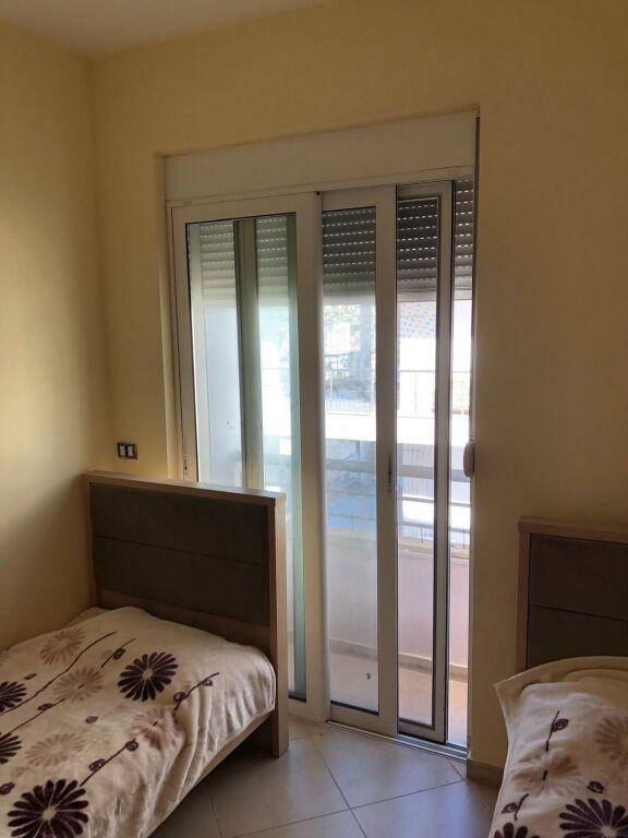 Shitet Apartament 2+1 ne Sarande, me pamje nga deti