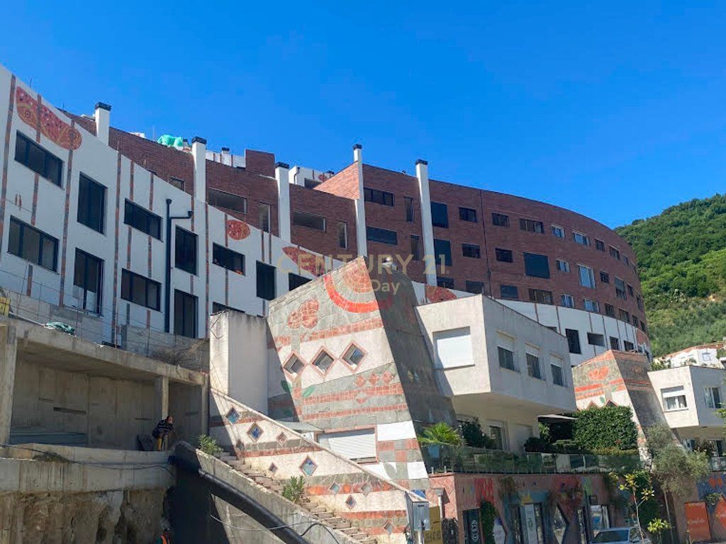 Triplex for sale in Residencen Kodra e Diellit