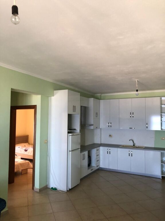 Shitet Apartament 2+1 ne Sarande, me pamje nga deti