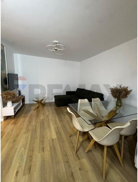 Qira Apartament 2+1+2 në Xhamllik!