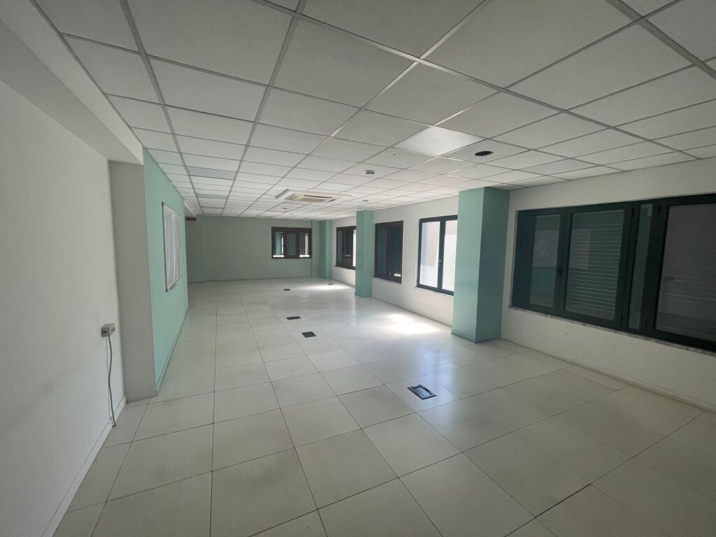 🏢✨ UNITÀ COMMERCIALE PREMIUM IN AFFITTO DI FRONTE A DELIJORGJI ✨🏢