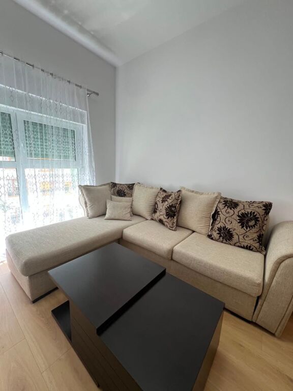 Jepet me qera super apartament 2+1 në Ali Dem