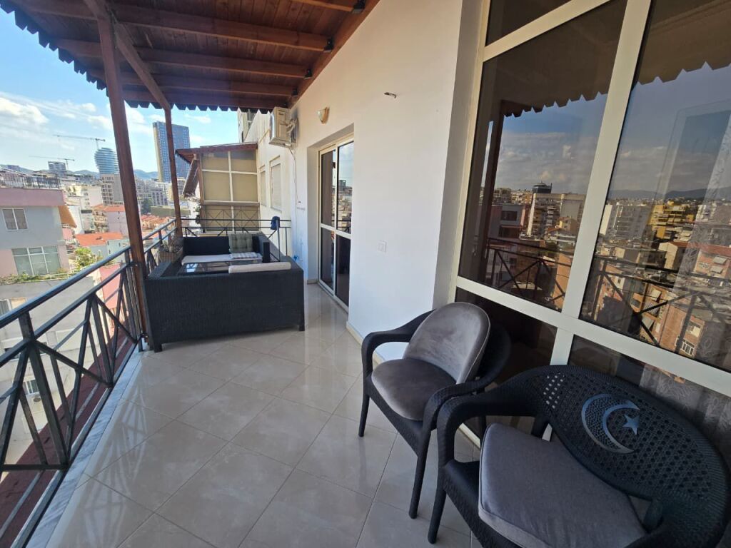 Qera | Apartament 2 + 1 | Rruga e Barrikadave | 650 €/muaj