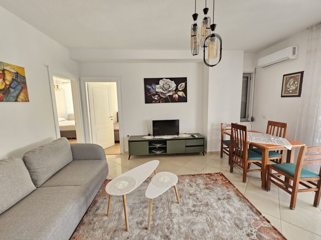 For rent 2+1+1 Haxhi Hysen Dalliu St. 700 thousand lek