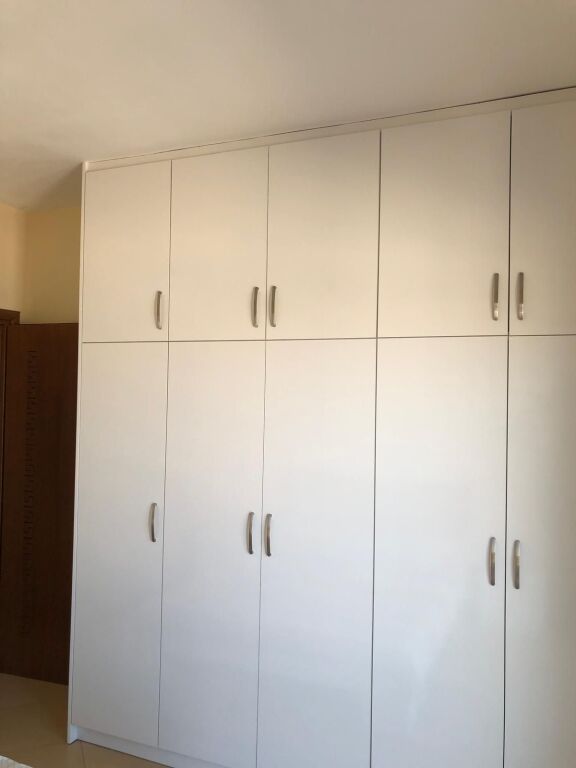 Shitet Apartament 2+1 ne Sarande, me pamje nga deti