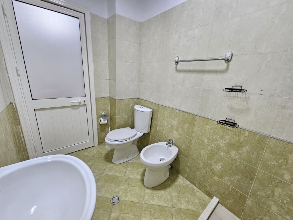 For rent 2+1+1 Haxhi Hysen Dalliu St. 700 thousand lek