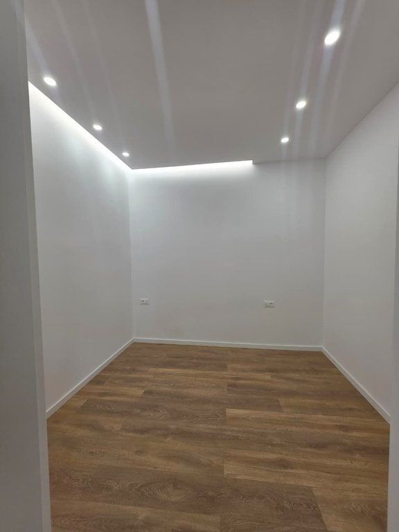 Shitet ,Apartament 1+1, Komuna e Parisit. CITY68894