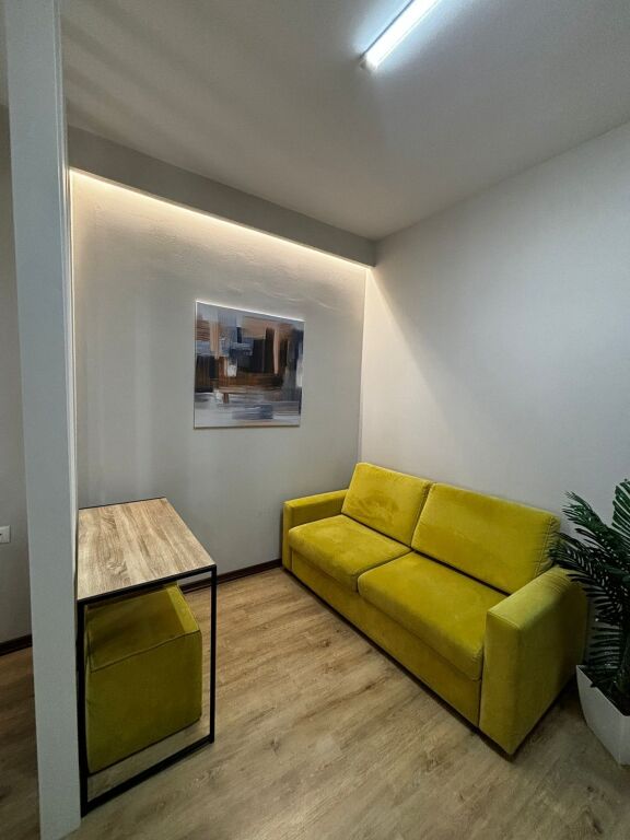 MONOLOCALE MODERNO IN VENDITA – VICINO AL BLOK