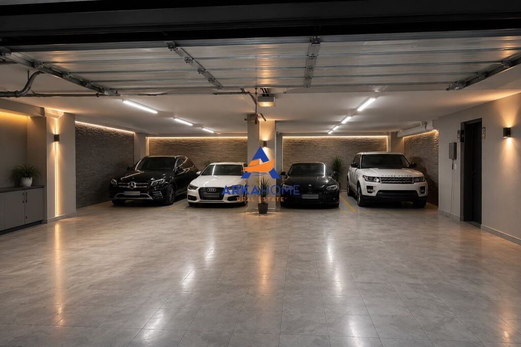 GARAGE CHIUSO IN VENDITA 85,5 M2 "VIA LLAZI MIHO, VICINO ALLA BANCA CREDINS" 76.950 EURO