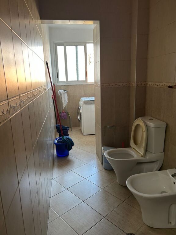 Apartament 2+1 me qera tek Bulevardi Zogu I