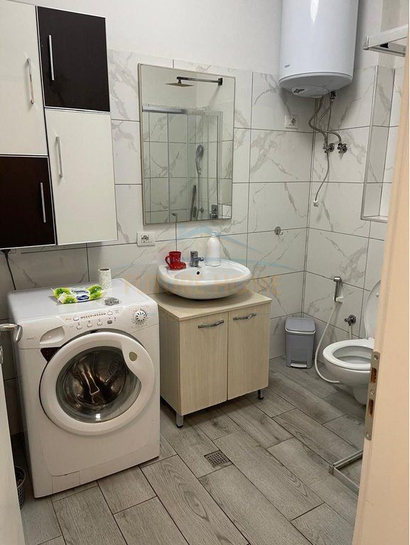 Affitto, Appartamento 1+1+Veranda+Posto Auto, Medreseja, Tirana