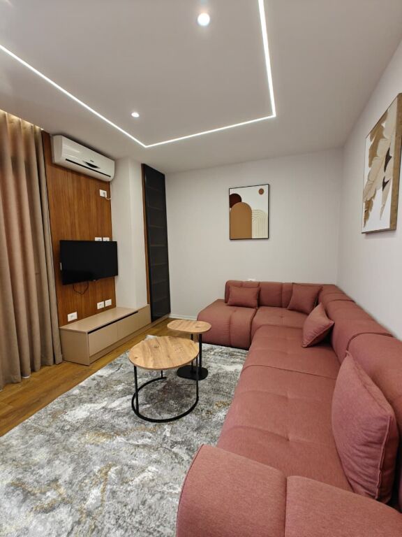 SHITET APARTAMENT 2+1 - MATERNITETI I RI