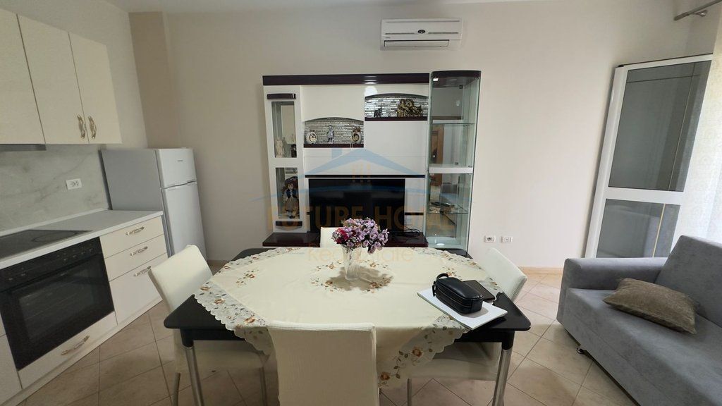 Affitto, Appartamento 1+1+Posto Auto, Astir, Tirana .