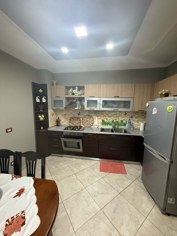 Qira, Apartament 2+1, Gjykata, Durres