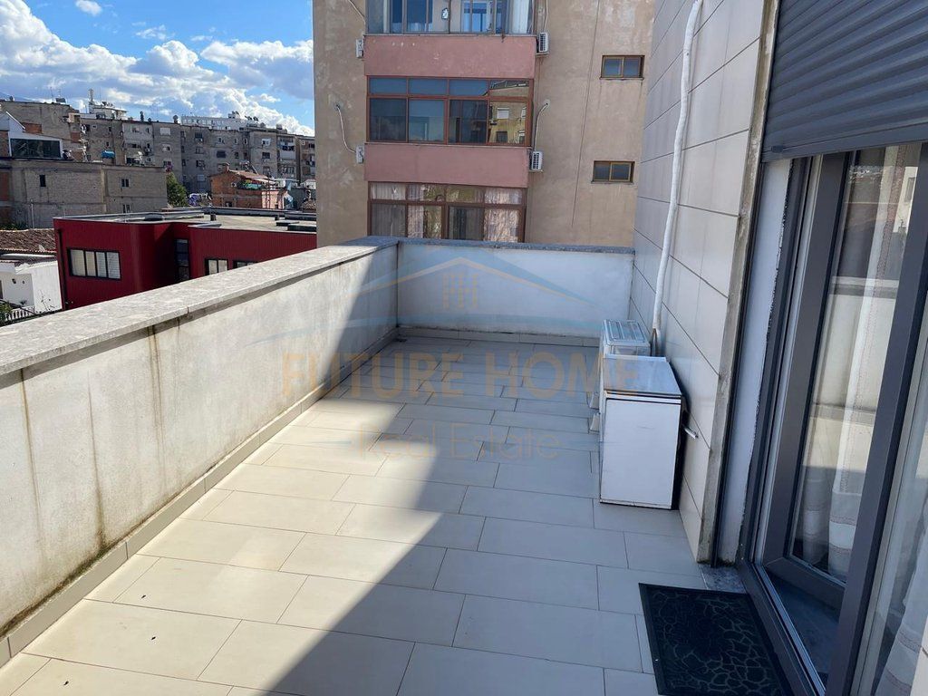 Affitto, Appartamento 1+1+Veranda+Posto Auto, Medreseja, Tirana