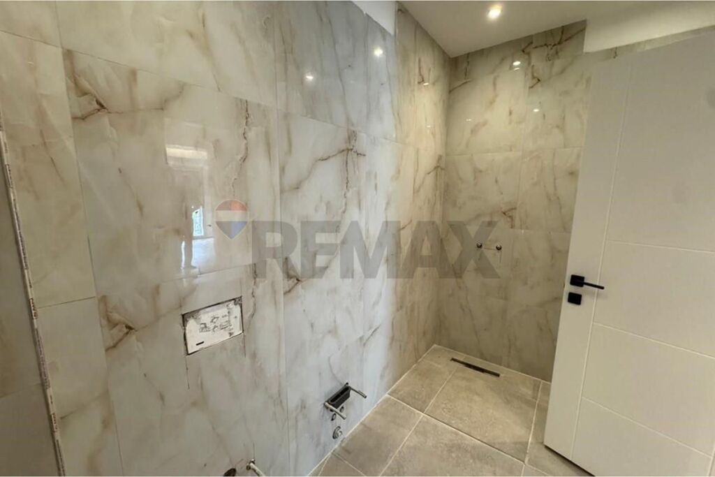 Apartament 2+1 per shitje Porcelan
