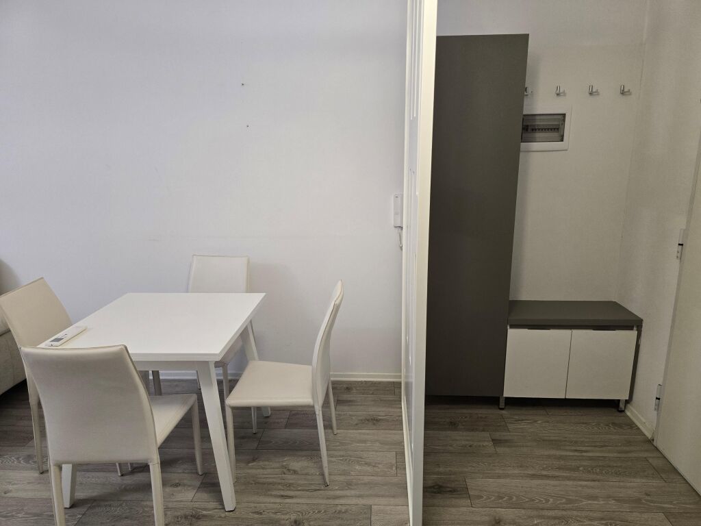 AFFITTASI 1+1 CAMPO DI ALI DEMI   60.000 LEKE