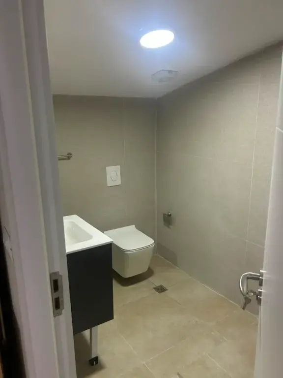 Tirane, for rent near UET by Owner, no commission apartment 2+1+2 balconies 3rd floor, 106 m² 450 € (Vasil Nathanaili Porcelan)
