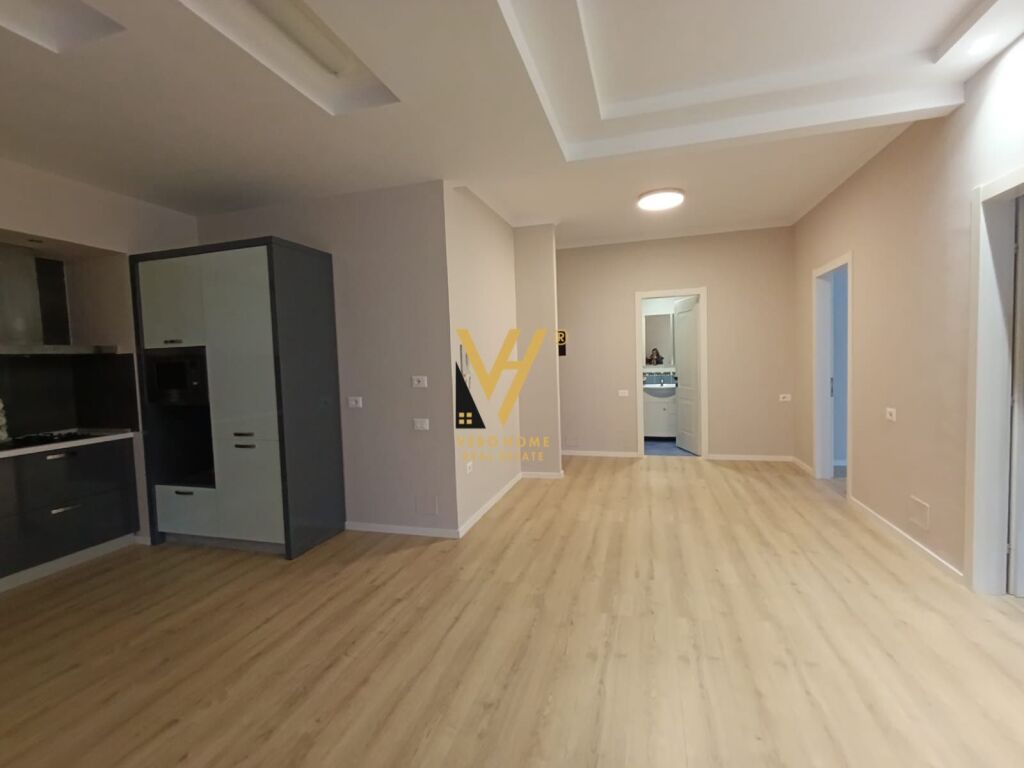 SHITET APARTAMENT 2+1+BLK TE VARRI I BAMIT 198.000 EURO
