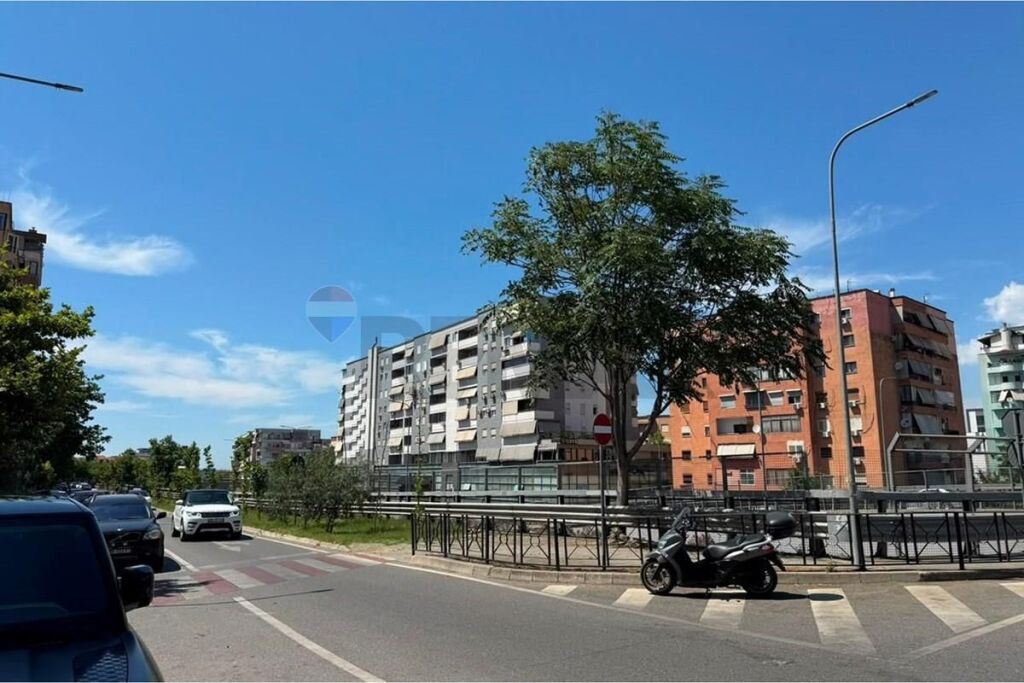 BUSINESS PREMISES FOR SALE NEAR BILL CLINTON