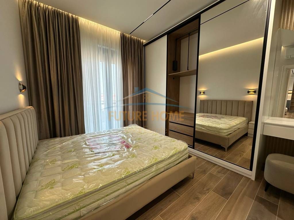 Qera ,Apartament 2+1 + Verande + Parking !!