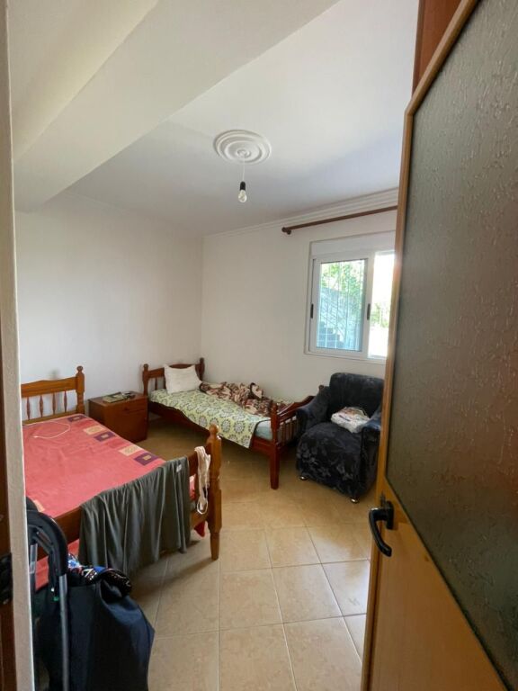 Villa su due piani in vendita a Durazzo, ex fabbrica di mattoni