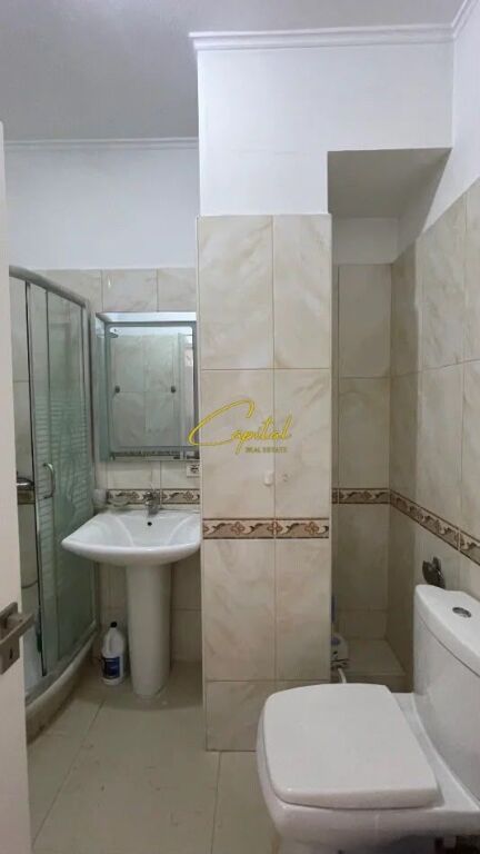 APARTAMENT ME QIRA 1+1 MYSLYM SHYRI 800 EURO