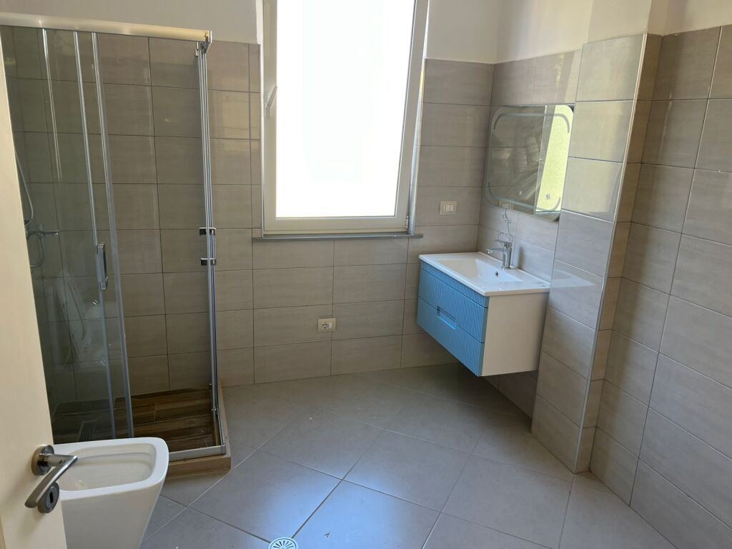 Apartament 2+1+2 me qira – pranë Spitalit Shefqet Ndroqi !