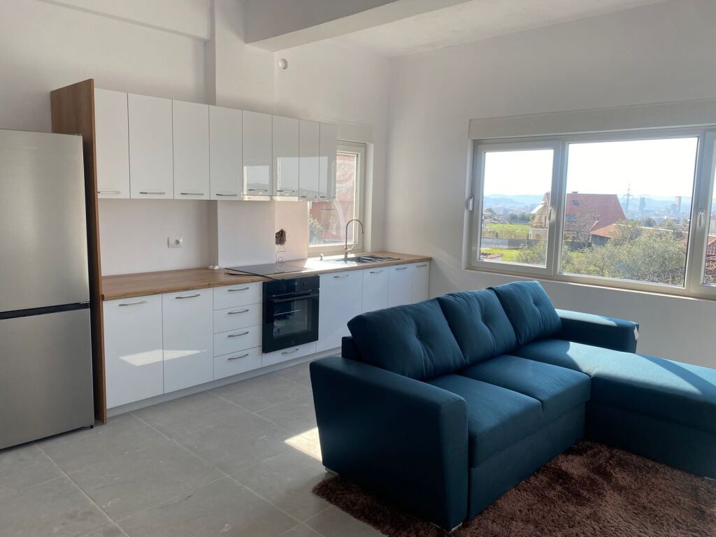 🏡 Apartment 2+1 for Rent – Farka Lake  📍 Location: Farka, Ramazan Shukshu Street💰 Price: 50,000 Lek/Month