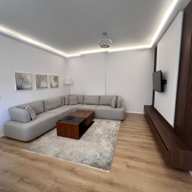 🏡 Shitet 2+1 + ballkon + garderobë në Don Bosko, Rruga Egnatia. 💶245.000 euro