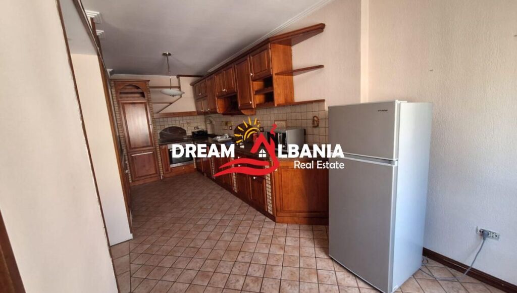 Apartment 3+1+2 for rent near the roundabout of Komuna Parisit, Tirana (ID 4231500)