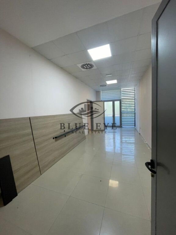 Locale commerciale in affitto vicino al palazzo dello sport Durazzo!