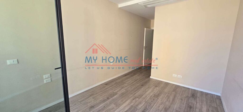 Zyre me qera tek Lake View Residences