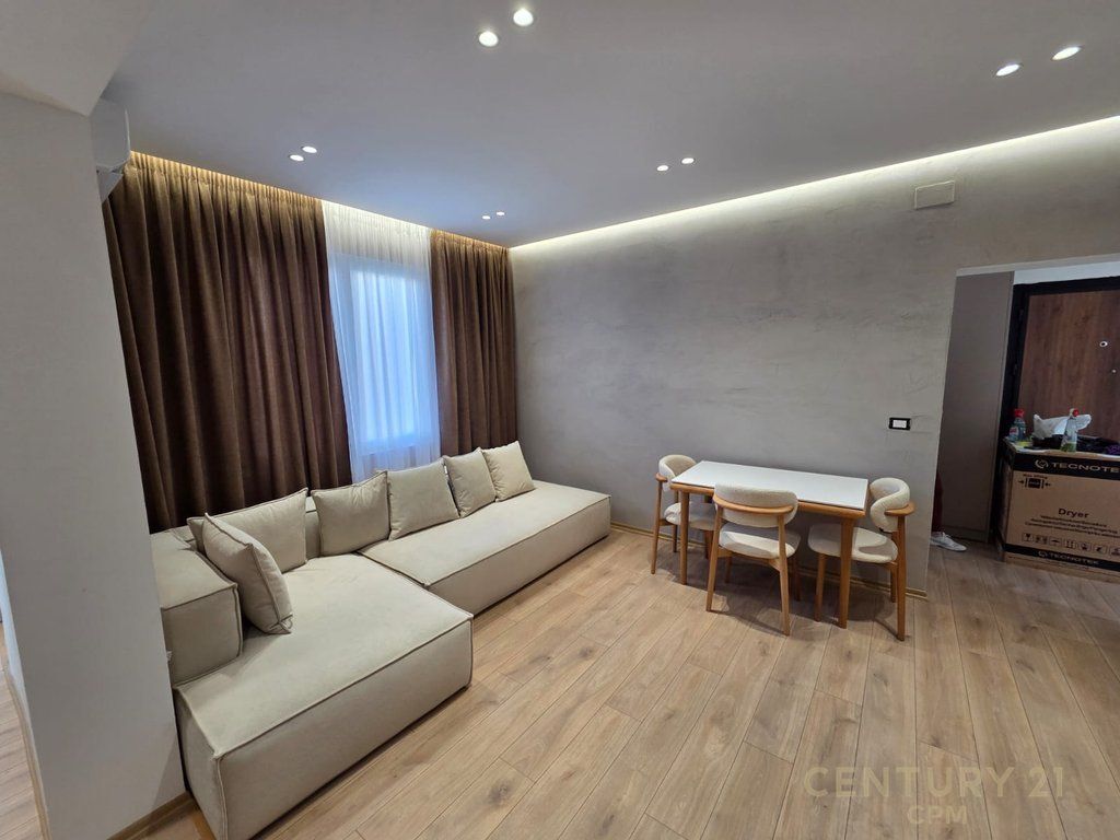 2+1 Apartment for Rent on Barrikadave Street, Tirana - 890€ | 53 m² 890 € /Month