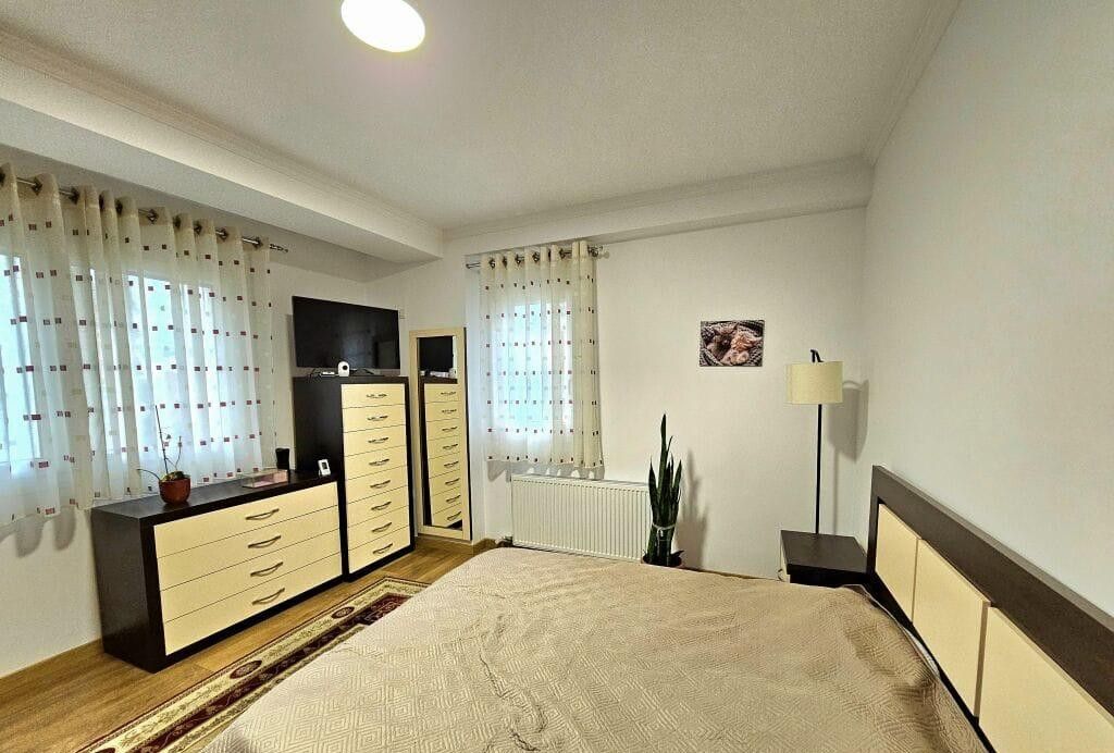 🏢Giardino Botanico affitta appartamento 2+1+garage, arredato.700Euro    