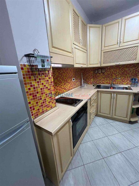Apartment 2+1 for rent Willson Square in Tirana