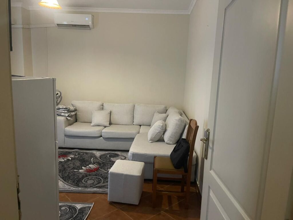 🏡 Jepet me qira apartament 1+1 📍 Misto Mame, Rruga Thoma Koxhaj  💶 Çmimi: 38.000 lekë/muaj