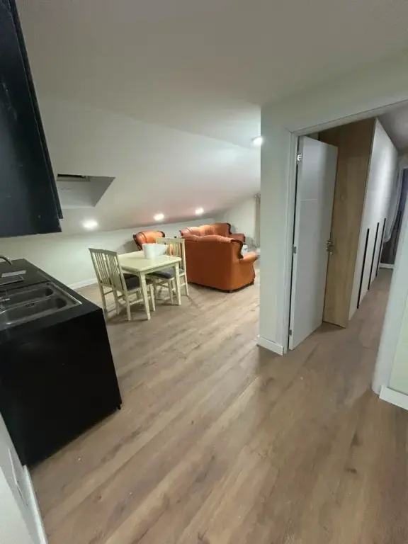 Tirane, for rent near UET by Owner, no commission apartment 2+1+2 balconies 3rd floor, 106 m² 450 € (Vasil Nathanaili Porcelan)
