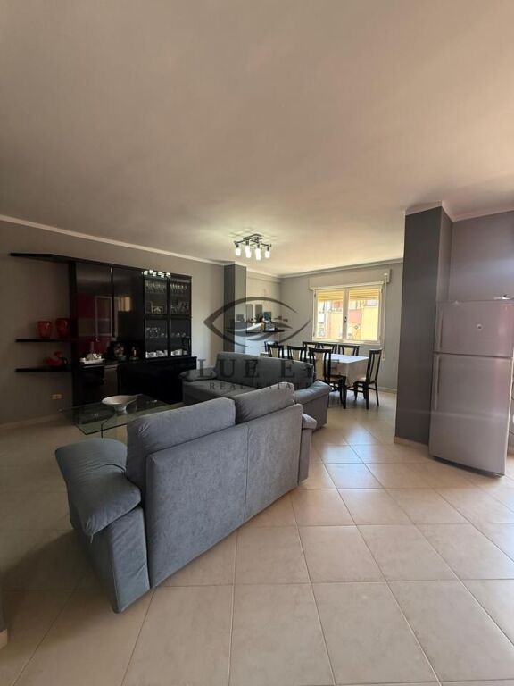 Apartament 2+1 Në Shitje vetëm pak hapa nga deti vollga, Durres