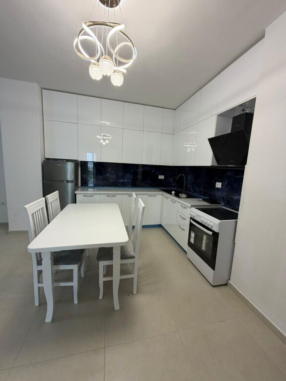 Apartament 1+1 per qera Astir Kompleksi Jolla !