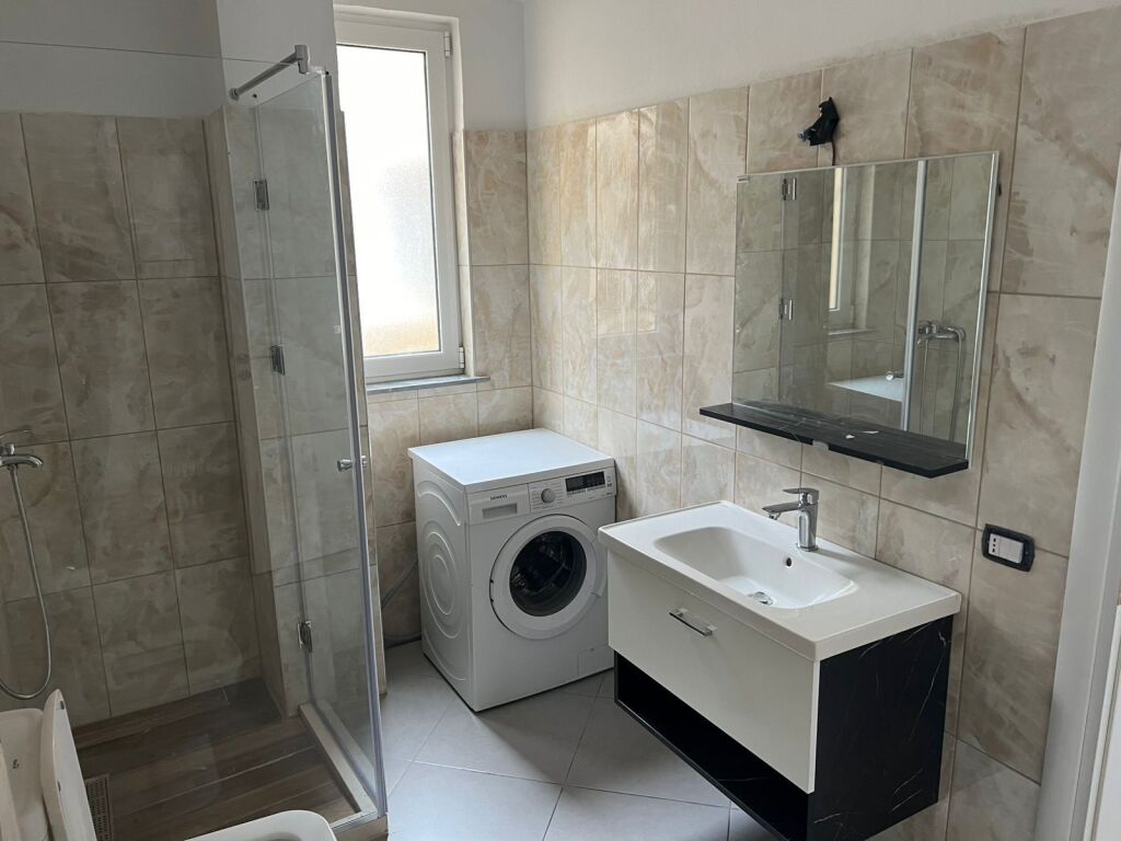Apartament 2+1+2 me qira – pranë Spitalit Shefqet Ndroqi !